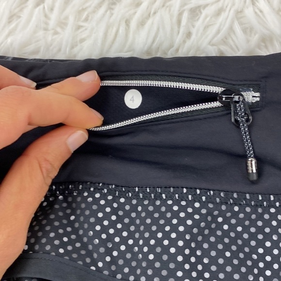 Lululemon Speed Short Ravish Reptile Silver Black / Black - Picture 7 of 7